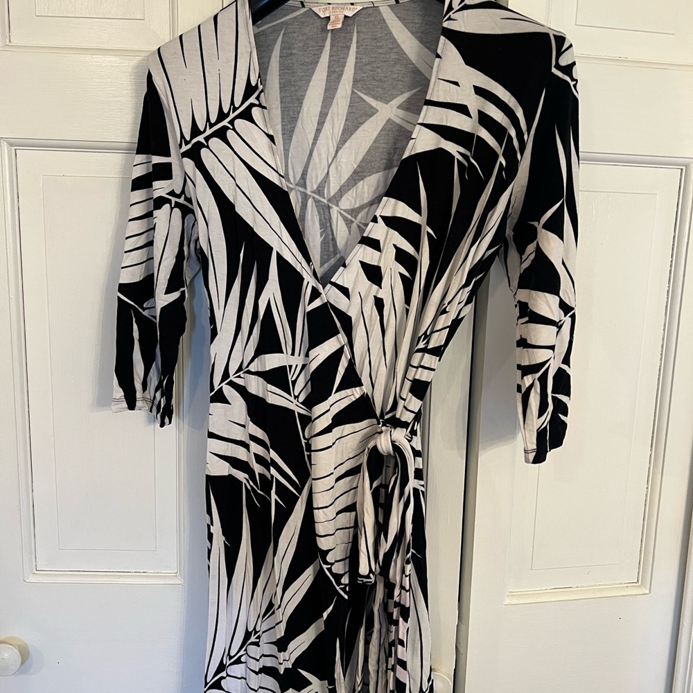 Tori Richard HaBlack & White Palm Print Wrap Dress